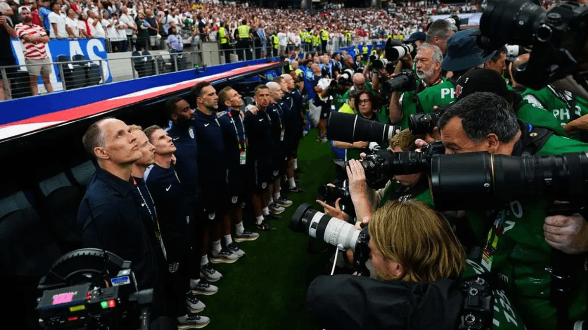 Thomas Tuchel làm FIFA thay đổi quy định quốc ca