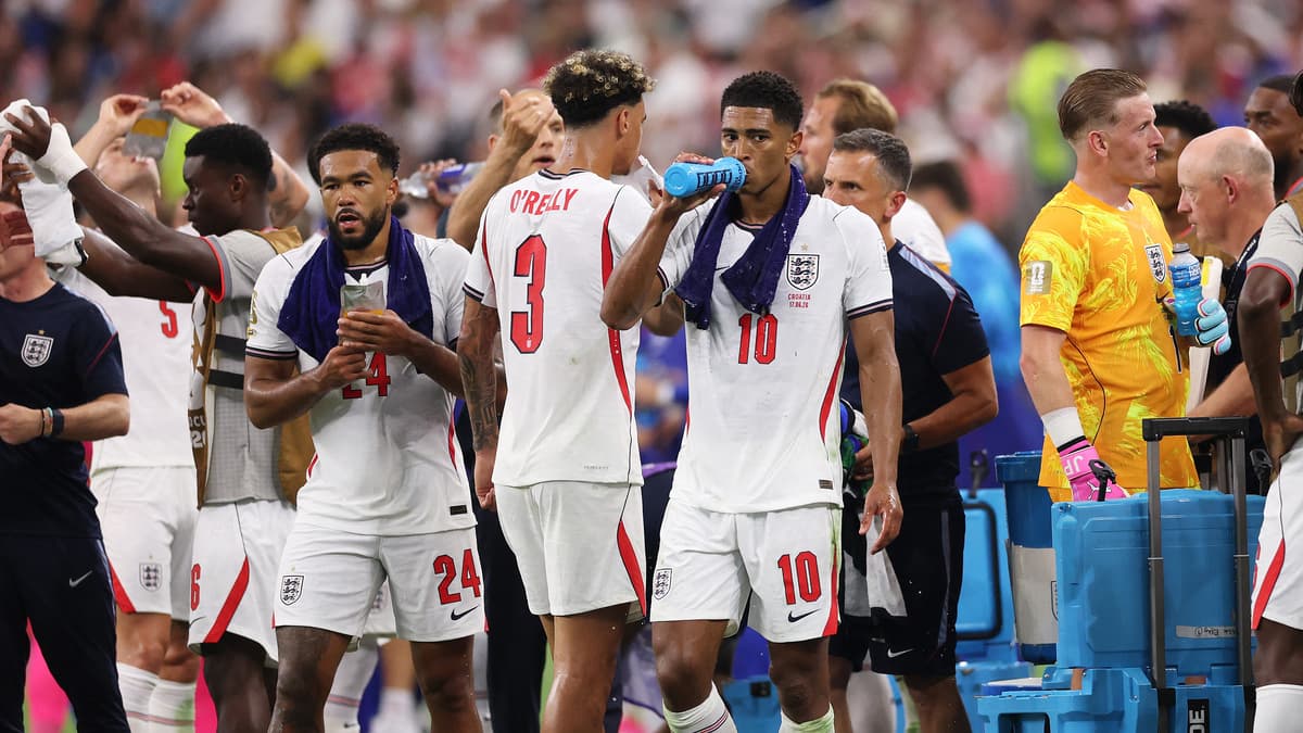 CĐV phản đối dữ dội luật nghỉ tiếp nước tại World Cup 2026