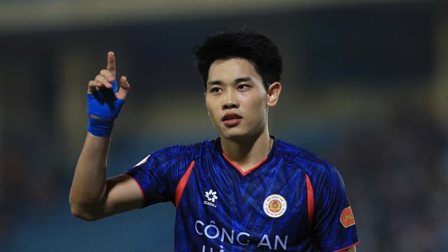 Đình Bắc ghi bàn 5 trận liên tiếp: Phong độ hủy diệt tại V-League