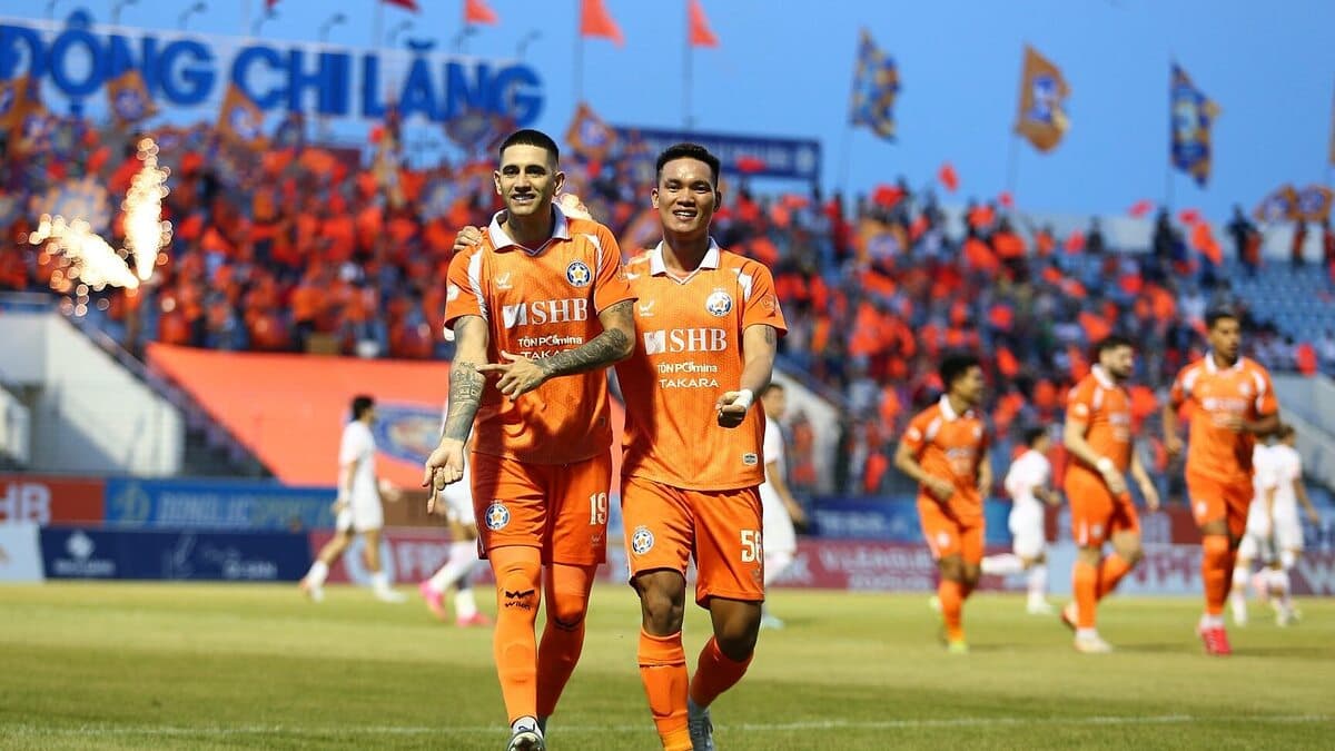 Thể Công sảy chân: Cơ hội vàng cho CAHN ở cuộc đua vô địch V-League?