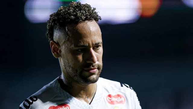 Neymar bị tố hành hung con trai Robinho: Sự thật gây sốc