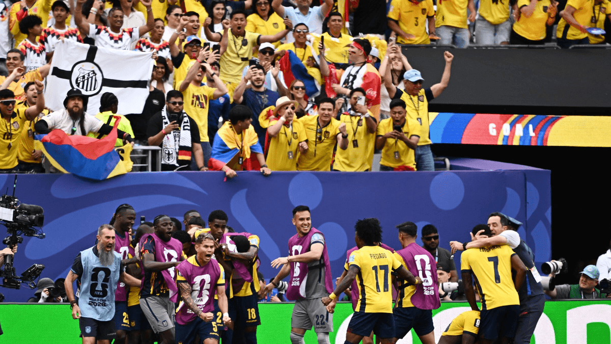 Ecuador quật ngã Đức, giành vé vớt vào vòng 1/16 World Cup 2026