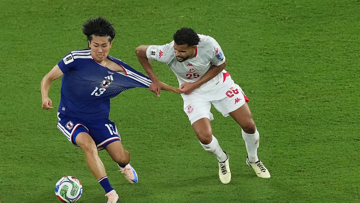 Keito Nakamura gây sốc với tất ngắn: Xu hướng mới hay phá cách?