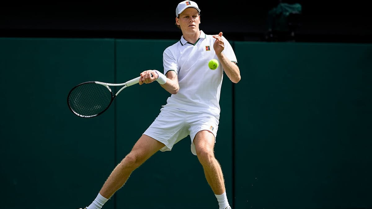 Sinner và Djokovic thắng kịch tính vòng một Wimbledon 2026