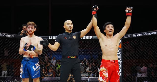Trương Cao Minh Phát hạ nhà vô địch Kickboxing Ireland tại MMA Việt Nam