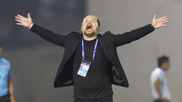 HLV Popov và những phát ngôn gây bão tại V-League