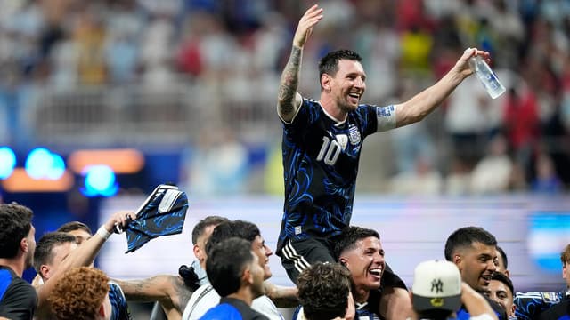 Messi và Argentina thắng Anh nghẹt thở ở bán kết World Cup 2026